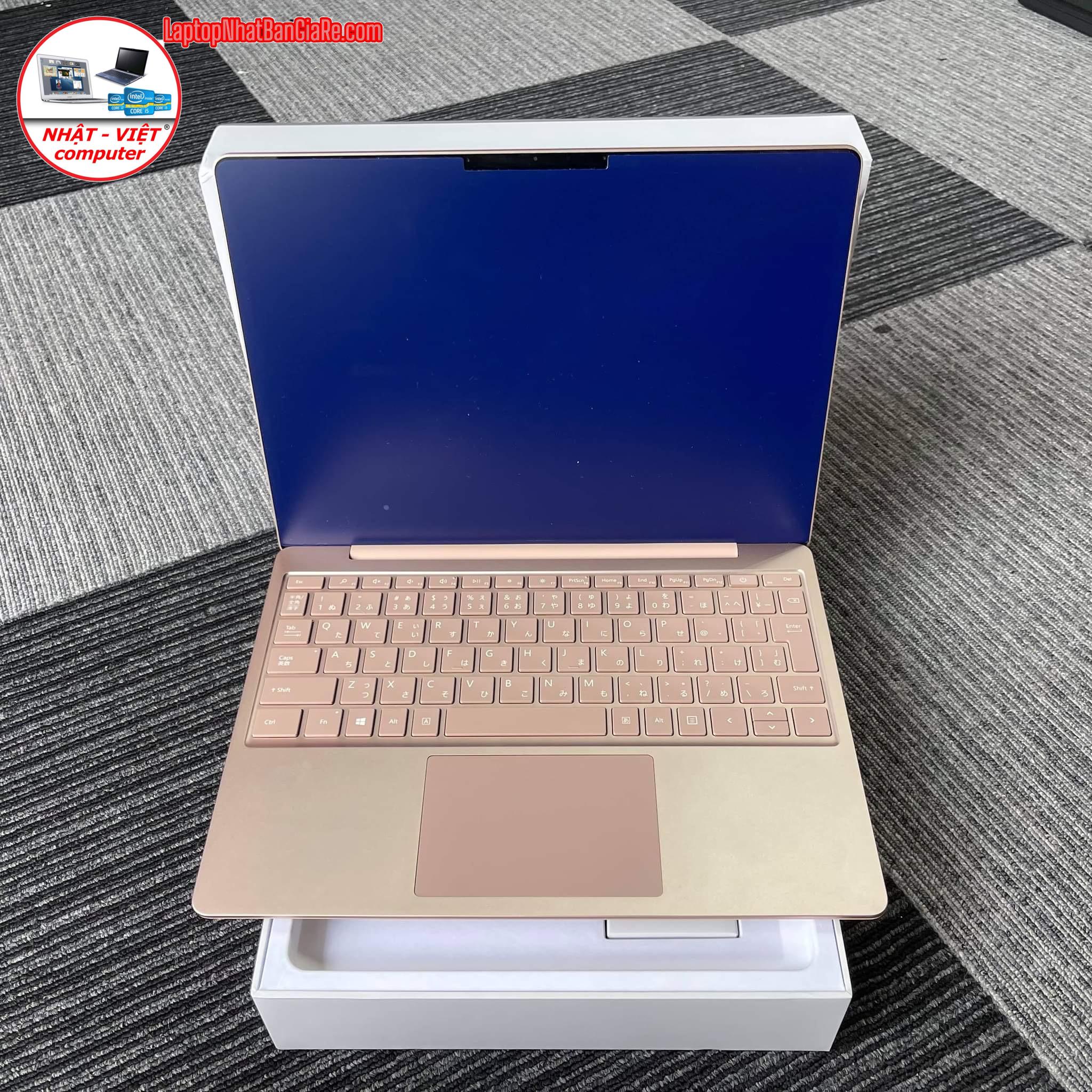 20A92D6C-E2DA-490A-A907-BDF7B20DE642