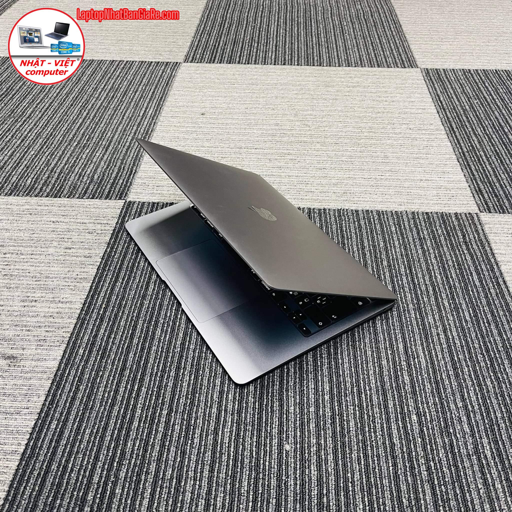 184091A1-1D5E-47FB-BBE0-128C9B3B1585